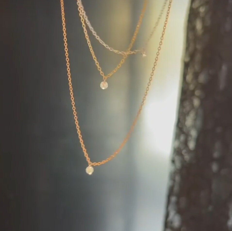 Floating diamond necklace